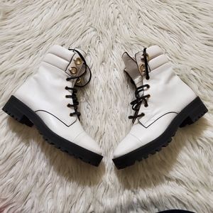 Stuart Weitzman White Lexy Ankle Boots Size 7M